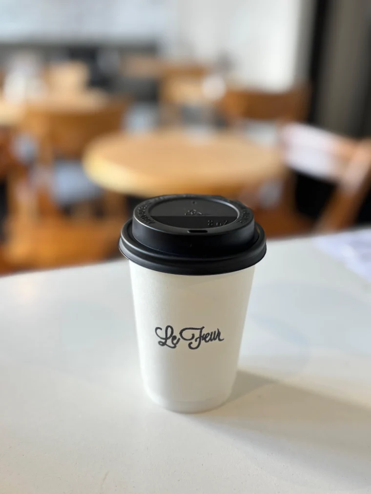 Café mediano + medialuna
